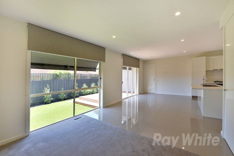 2/5a Bungalook Road East, Bayswater North, VIC 3153