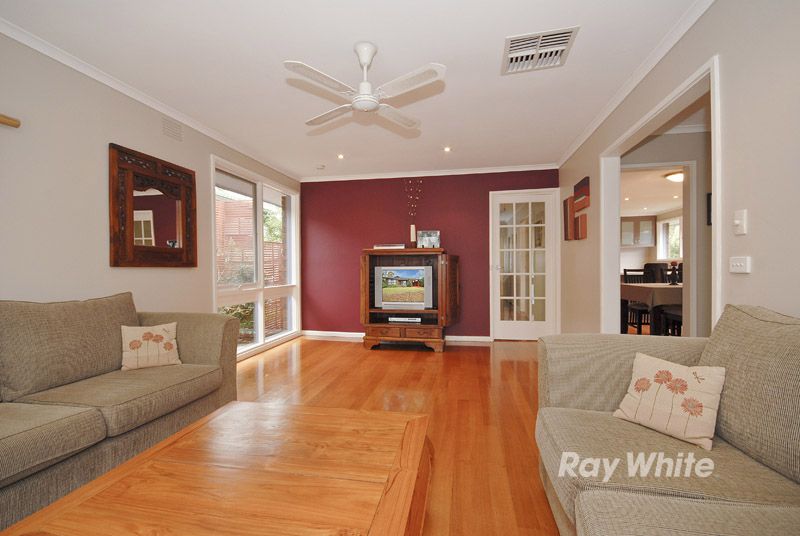 67 Chartwell Drive, WANTIRNA, VIC 3152