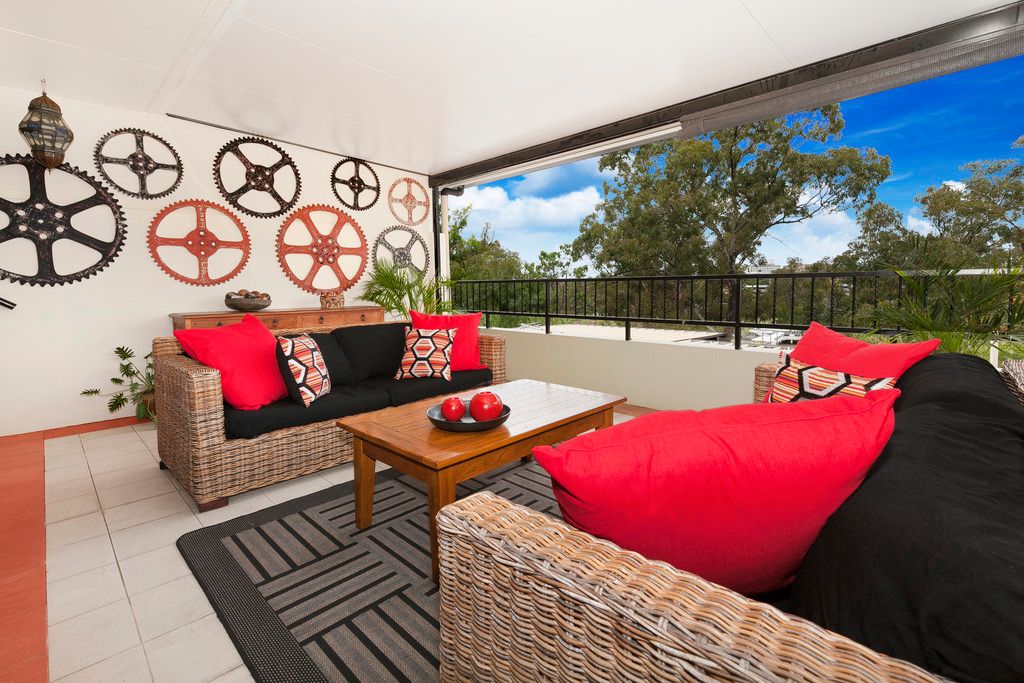 17 Rosecliffe Street, Highgate Hill QLD 4101