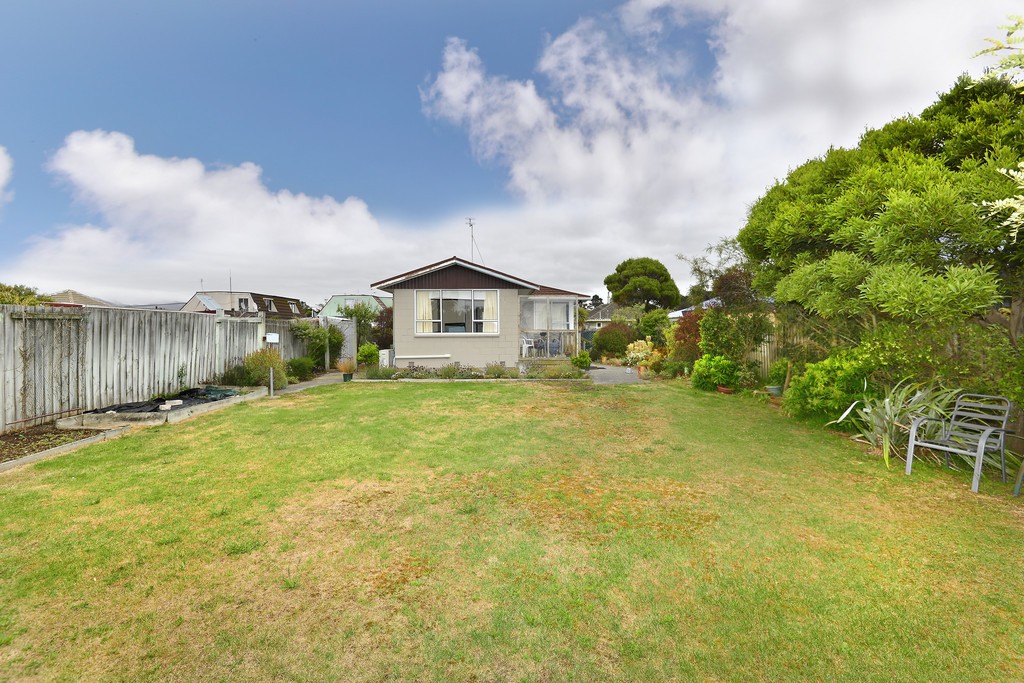 2/207 Estuary Road, New Brighton, Christchurch City