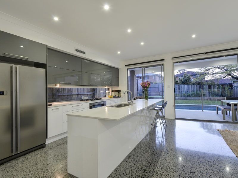 15 Windemere Avenue, Morningside, QLD 4170