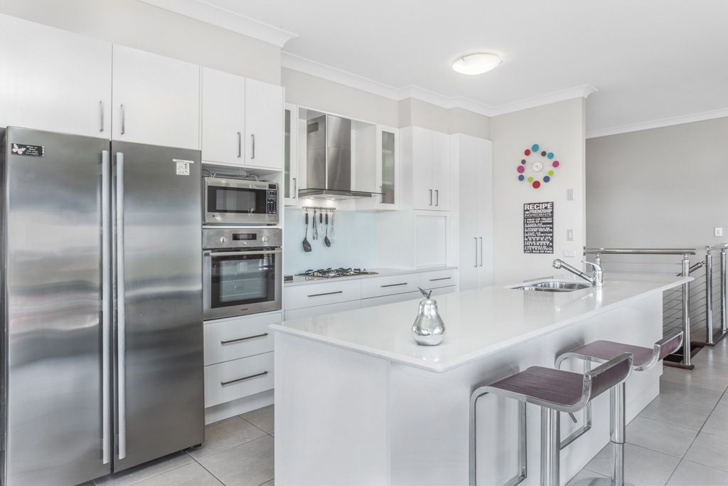 8 Crowe Close, McDowall, QLD 4053