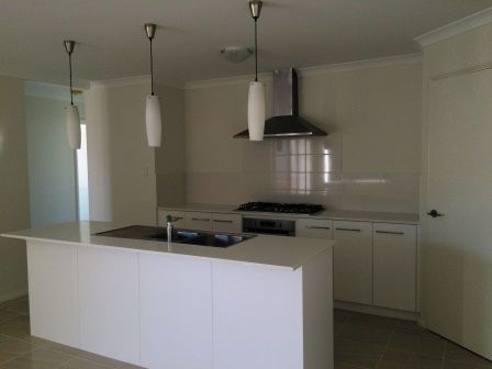 14 Beachcomber Hill, Glenfield, WA 6532