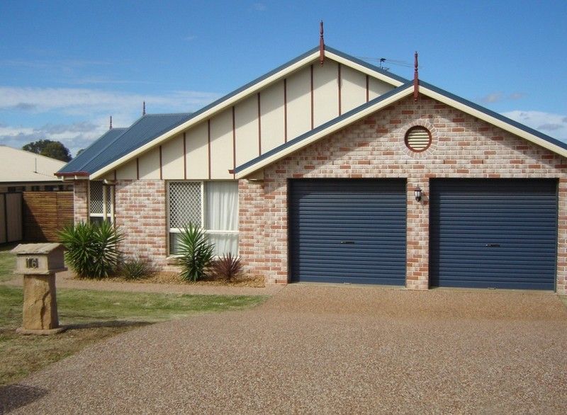 16 Patron Crescent, GLENVALE, QLD 4350