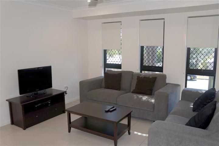 1/5 Worthington Street, West Gladstone, QLD 4680