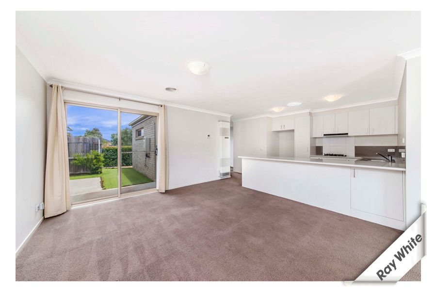 10 Stonehouse Street, Franklin, ACT 2913