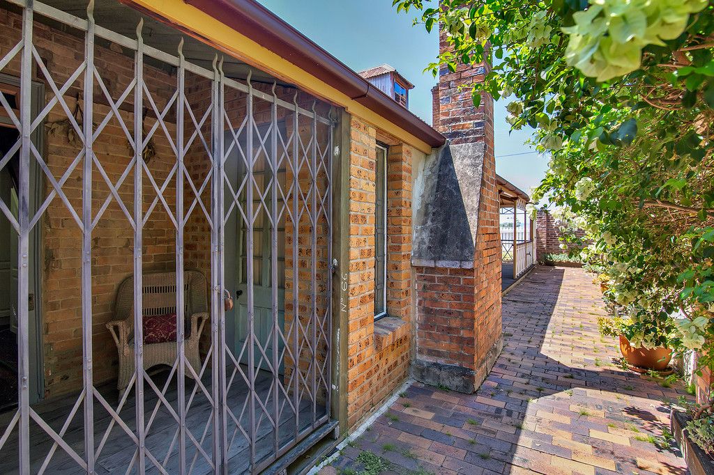 6 Burnett Street, West Ipswich, QLD 4305