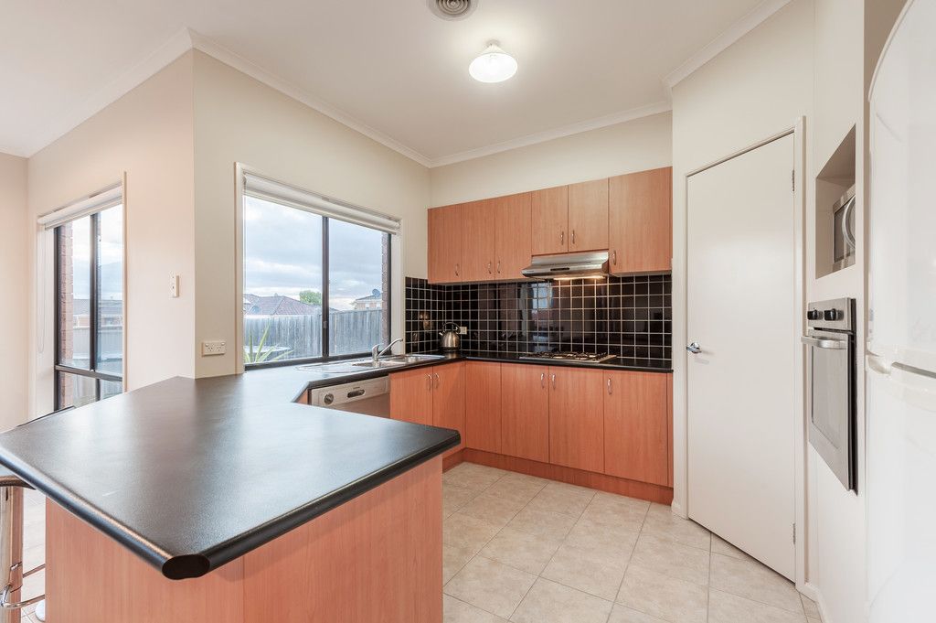5 Olrig Grove, Craigieburn, VIC 3064
