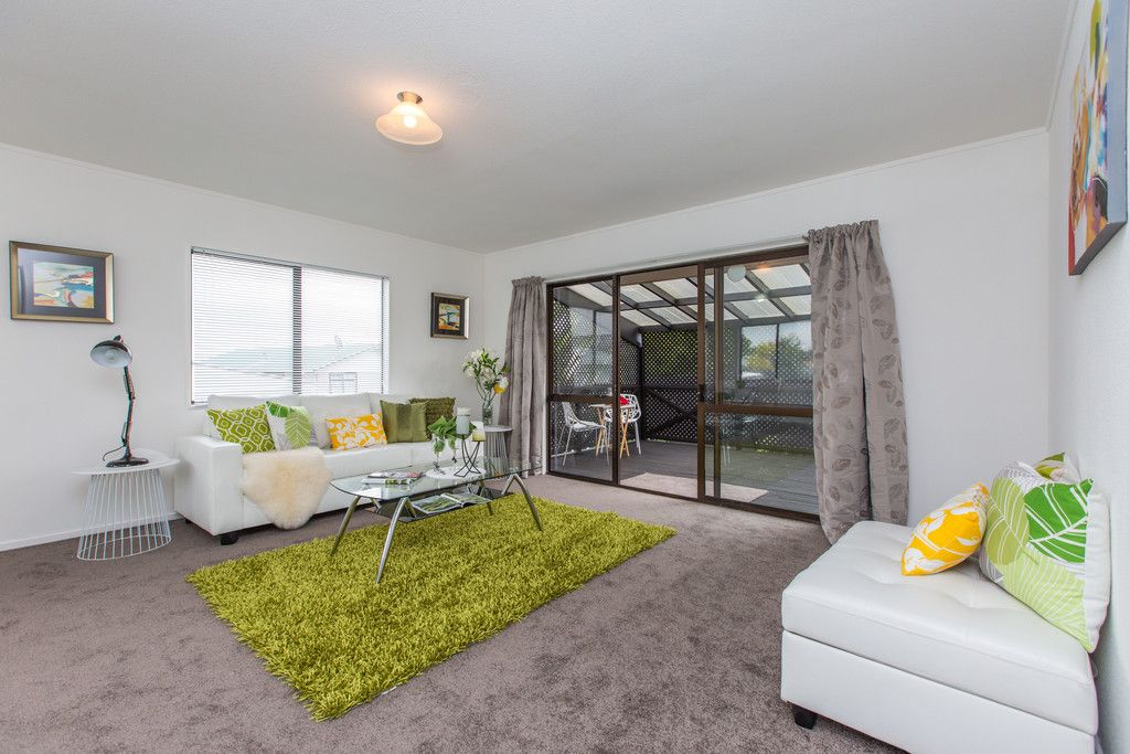 8A Maplesden Drive, Clendon Park, Manukau City