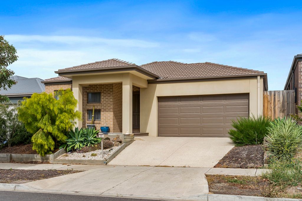 11 Blue Hill Way, Wollert VIC 3750