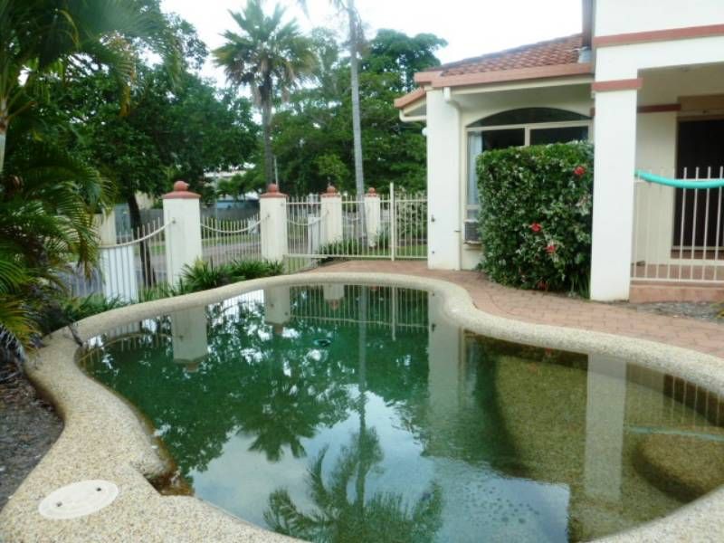1/9 Oyster Court, TRINITY BEACH, QLD 4879