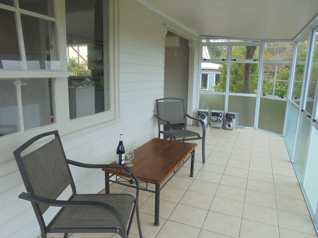 10 Greenwich Grove, Stokes Valley, Lower Hutt City