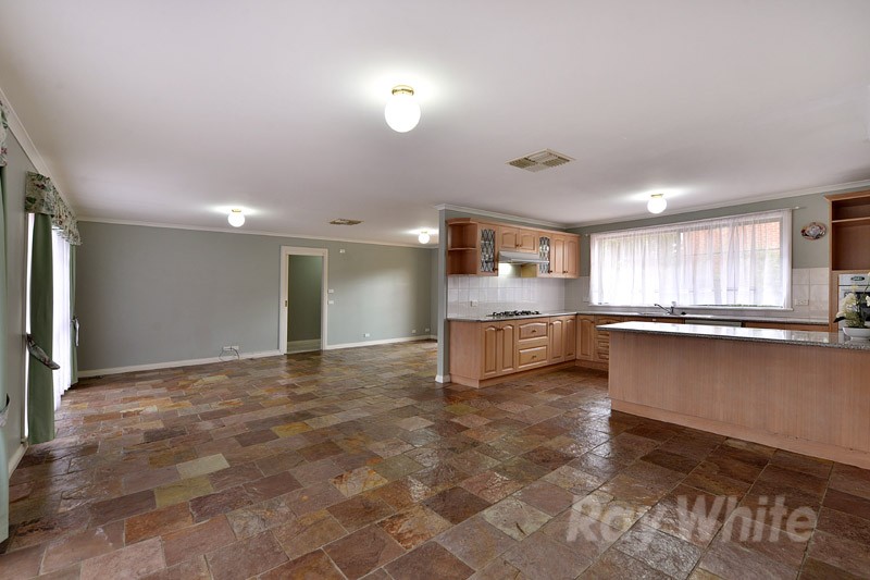 94 Liberty Avenue, ROWVILLE, VIC 3178
