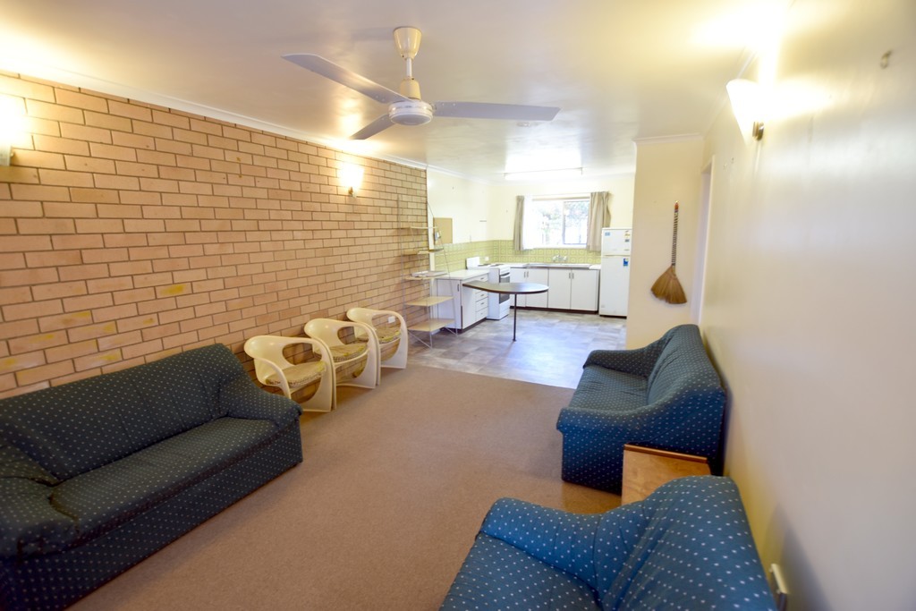 1/141 Oaka Street, South Gladstone, QLD 4680
