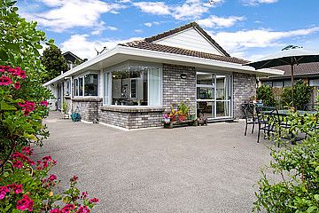 2/88 Simmental Crescent, Somerville, Manukau City