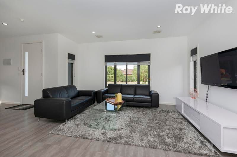 1/32 Cash Street, Kingsbury, VIC 3083