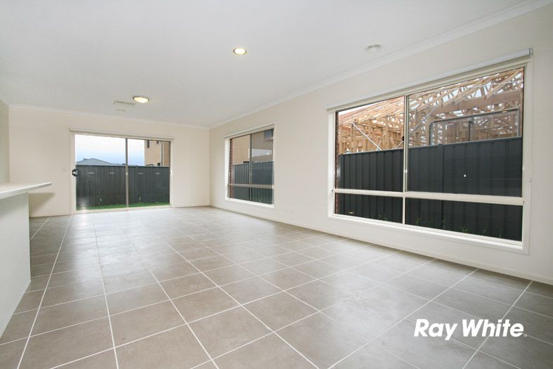 14 Aspera Place, Cranbourne North, VIC 3977