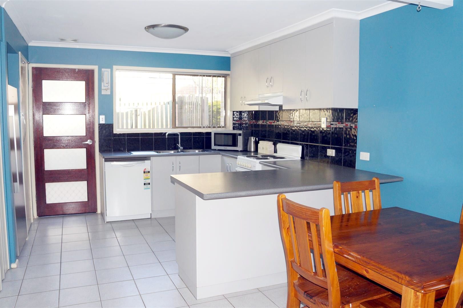 1/18 Leonard Street, South Gladstone, QLD 4680