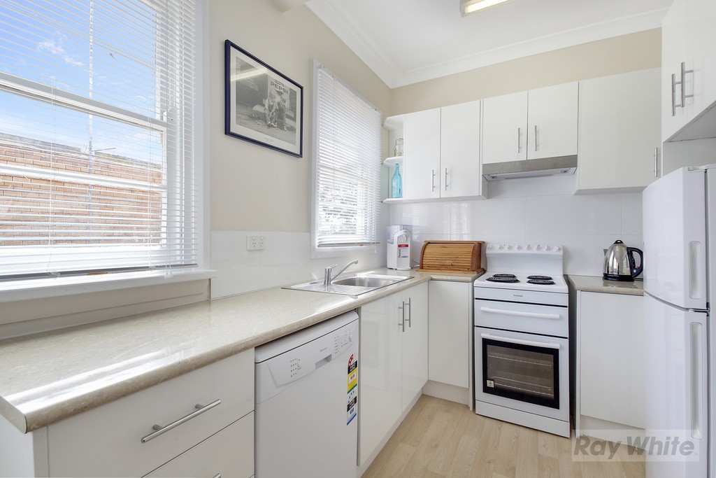 11 Robinson Street, Goulburn, NSW 2580