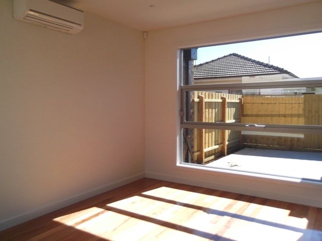 2/10 Epstein Street, Reservoir, VIC 3073