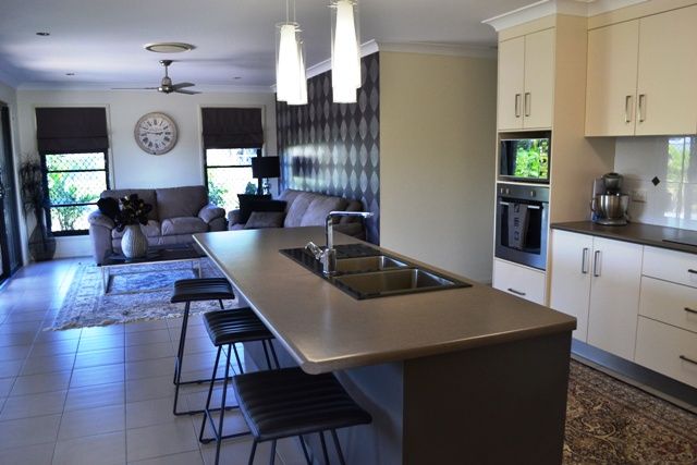 1 Seashell Court, Lammermoor, QLD 4703
