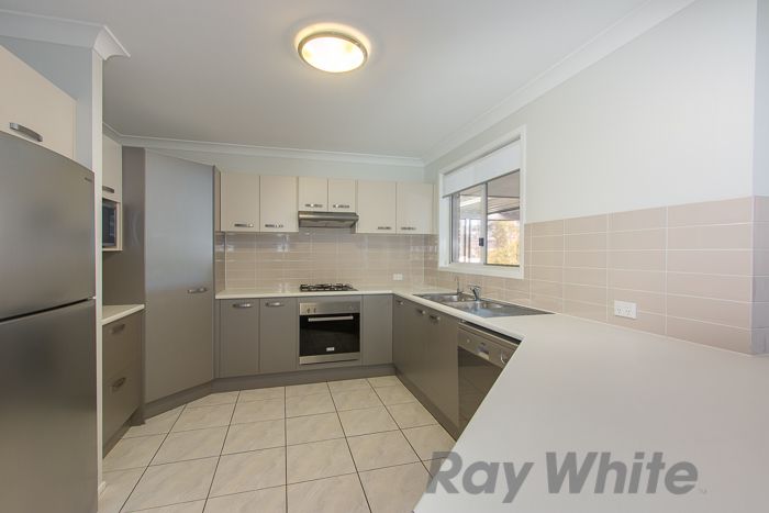 16 Clarkstone Avenue, Cameron Park, NSW 2285