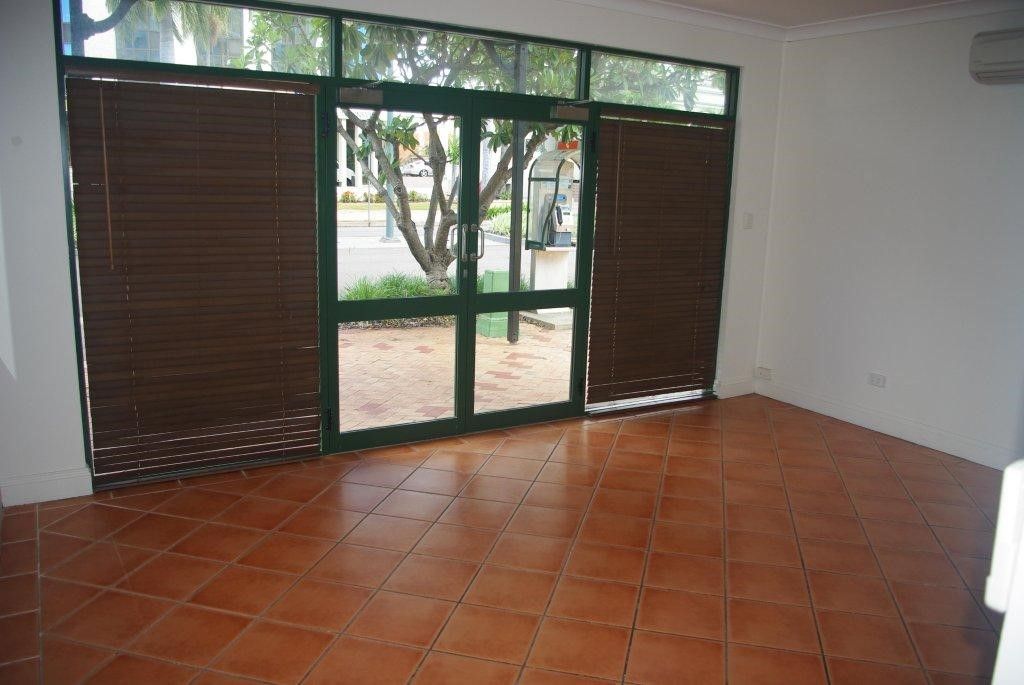 30 Palmer Street, South Townsville, QLD 4810