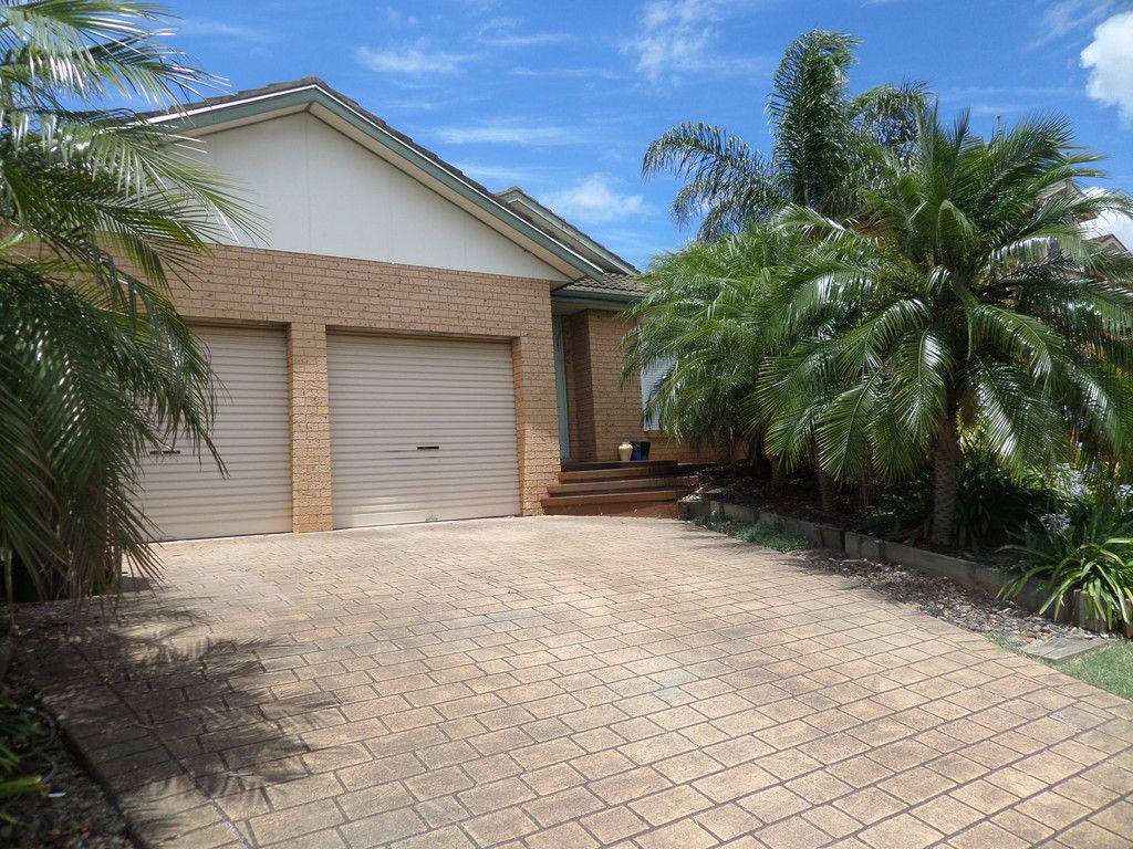 77 Hinchinbrook Drive, Hinchinbrook, NSW 2168