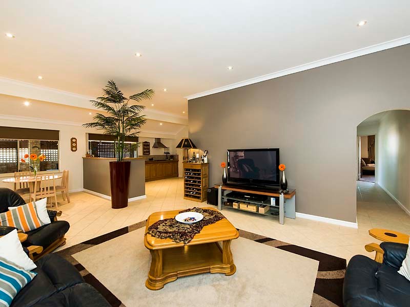 16 Arpenteur Drive, Baldivis, WA 6171