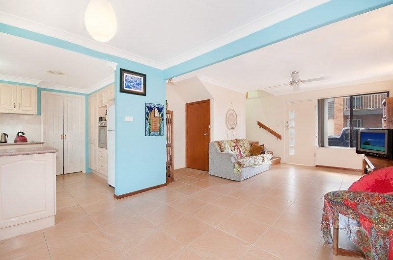 5/2 Waratah Avenue, YAMBA, NSW 2464