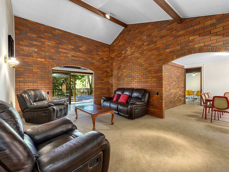 22 Hoylake Street, Indooroopilly, QLD 4068