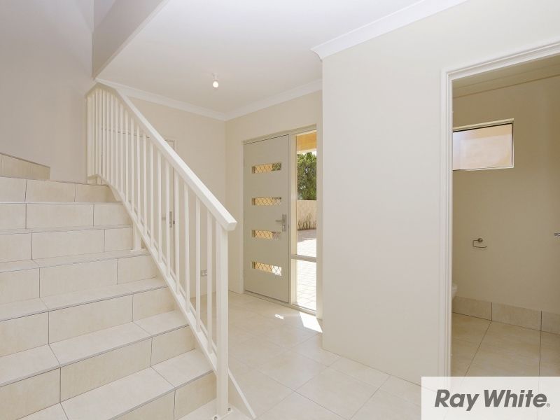 3/3 Civic Gardens, Cannington, WA 6107