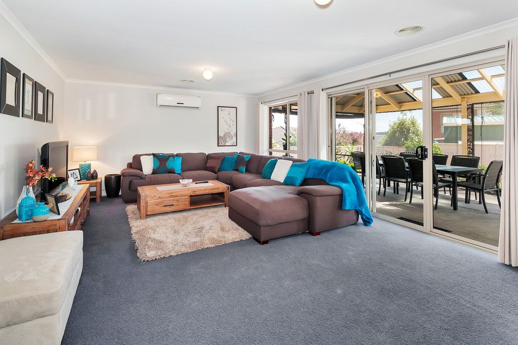 9 Mayfair Court, Mount Helen, VIC 3350