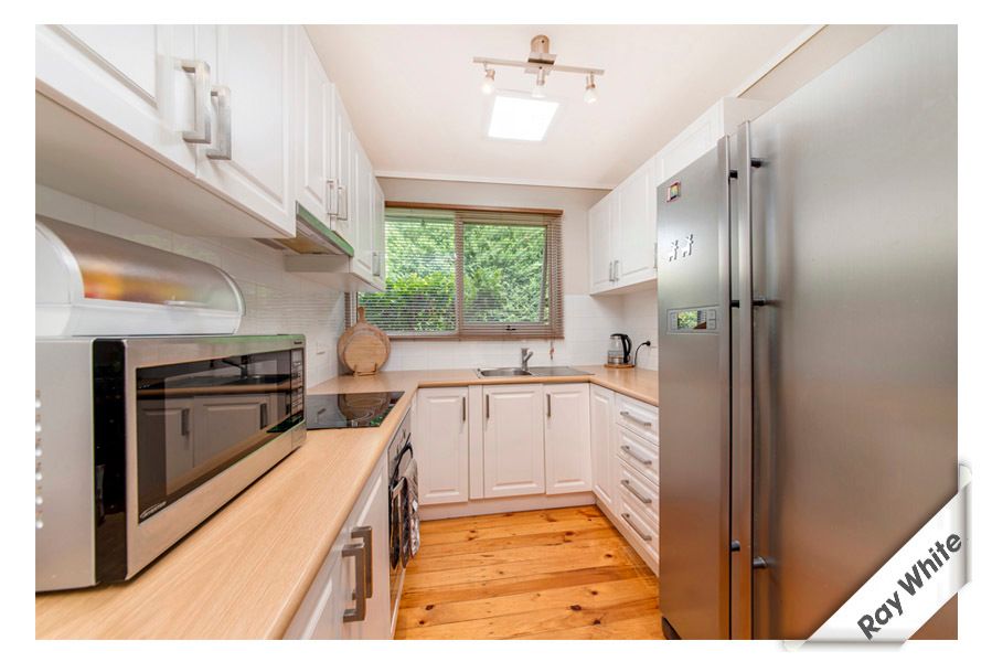 6 Dangar Place, Charnwood, ACT 2615