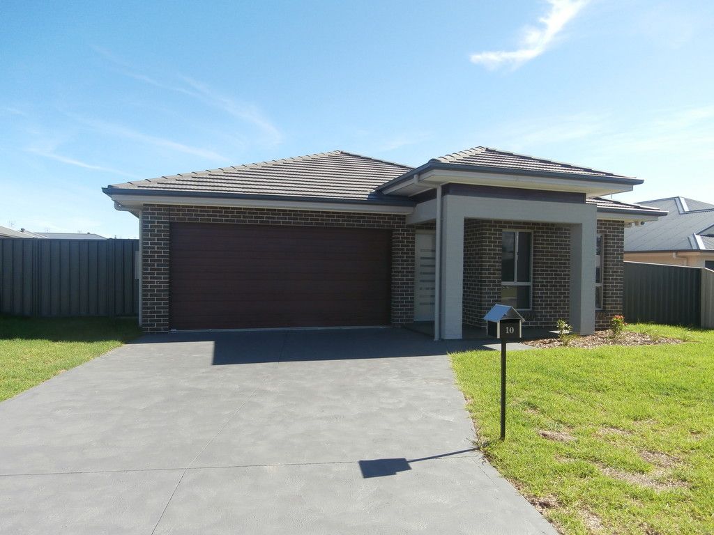 10 Wattlebird Road, South Nowra, NSW 2541