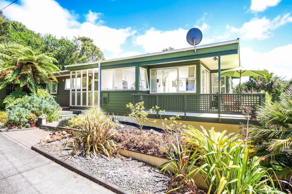 716 South Titirangi Road, Titirangi, Waitakere City