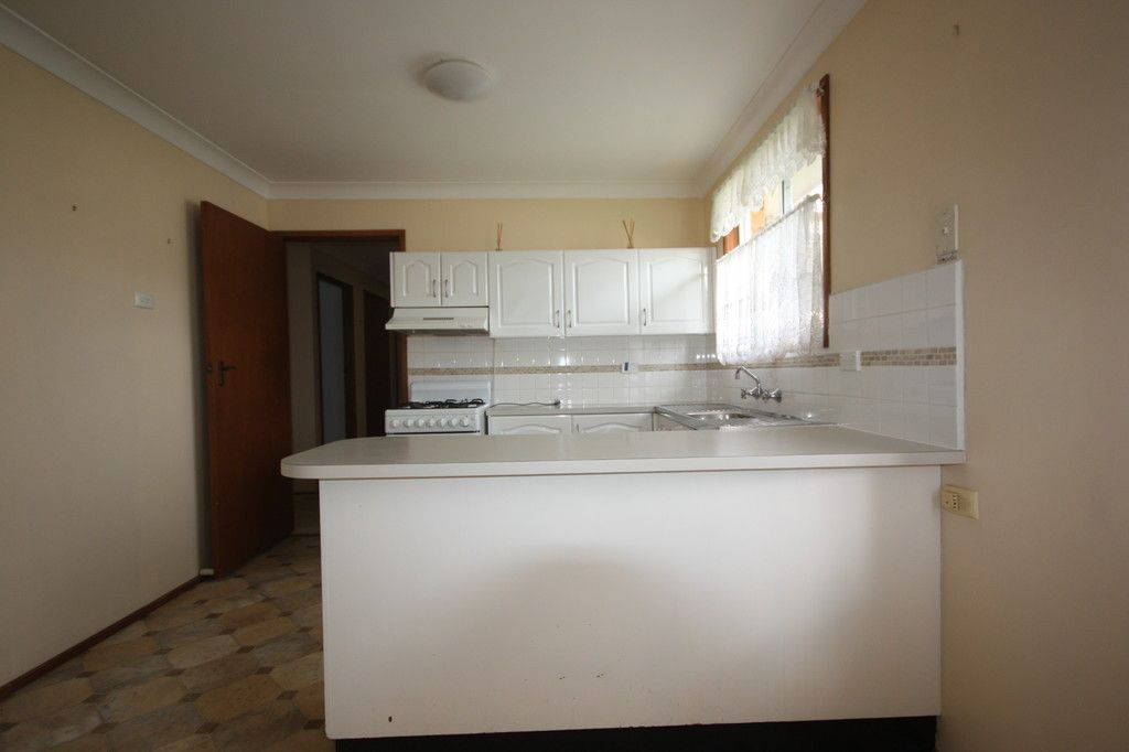 17 Holborn Place, Ambarvale, NSW 2560