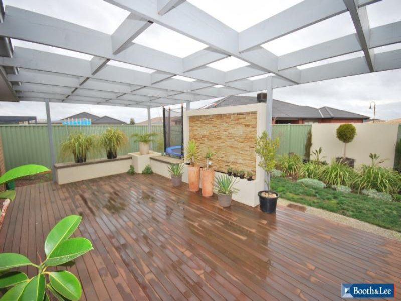 6 Macarthur Park Boulevard, MINERS REST, VIC 3352
