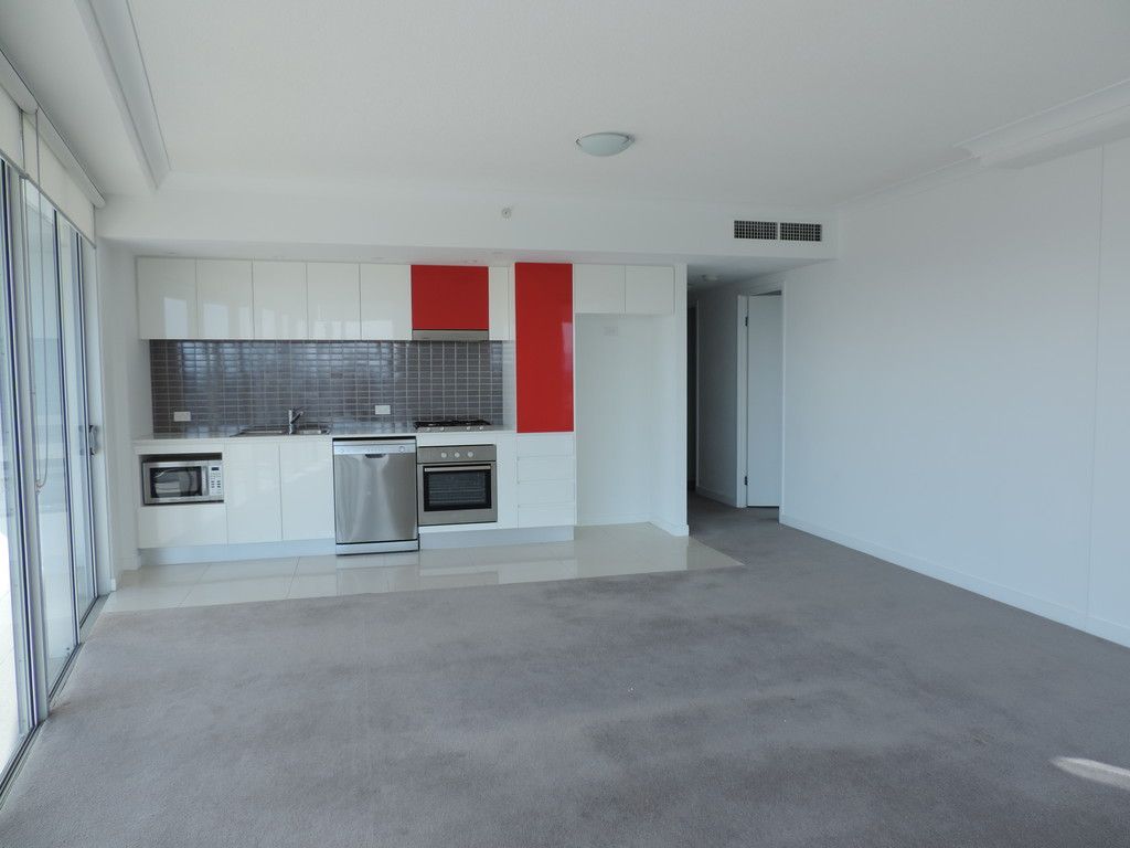 33106/9 Lawson Street, Southport, QLD 4215