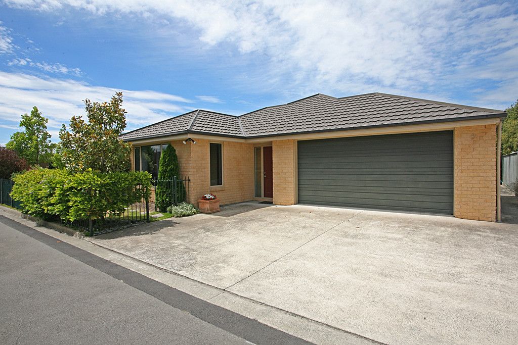 39 Bibiana Street, Aidanfield, Canterbury