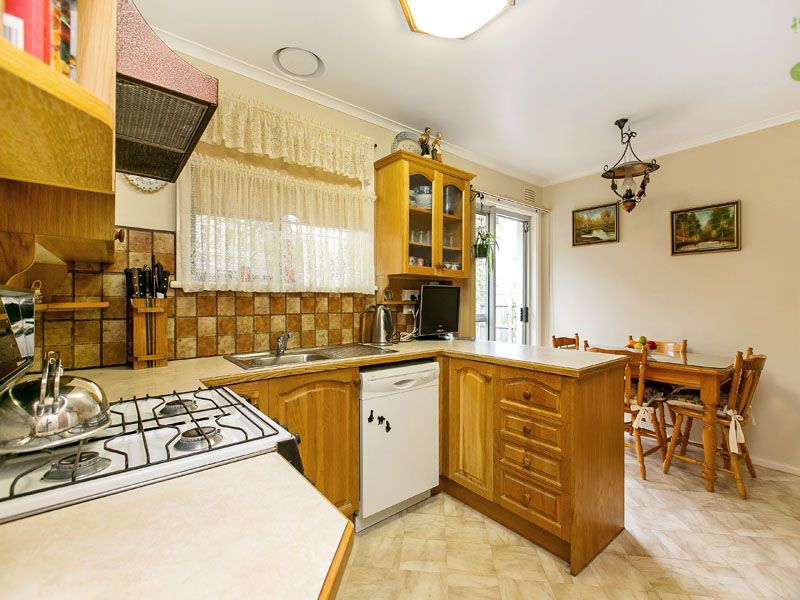 27 Jennifer Street, CHELTENHAM, VIC 3192