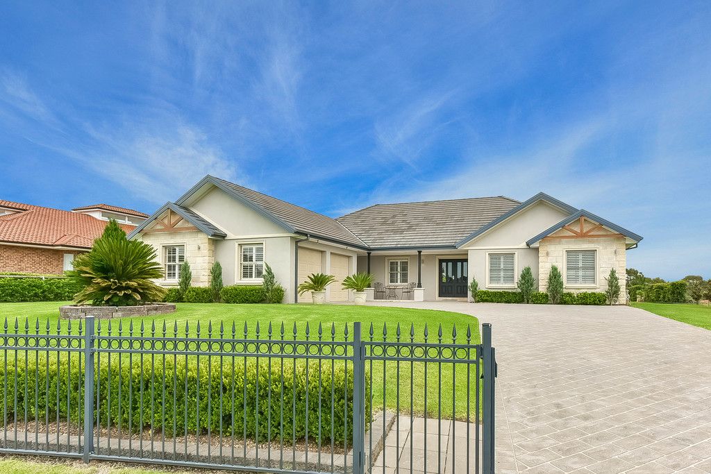 3 Domenics Place, Grasmere, NSW 2570
