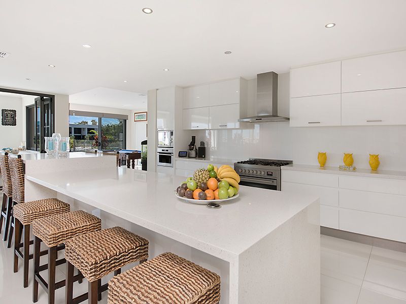 6 North Point Crescent, Pelican Waters, QLD 4551
