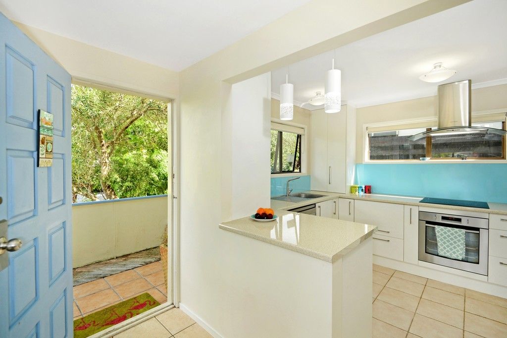 2/13 Valhalla Drive, Beach Haven, North Shore City