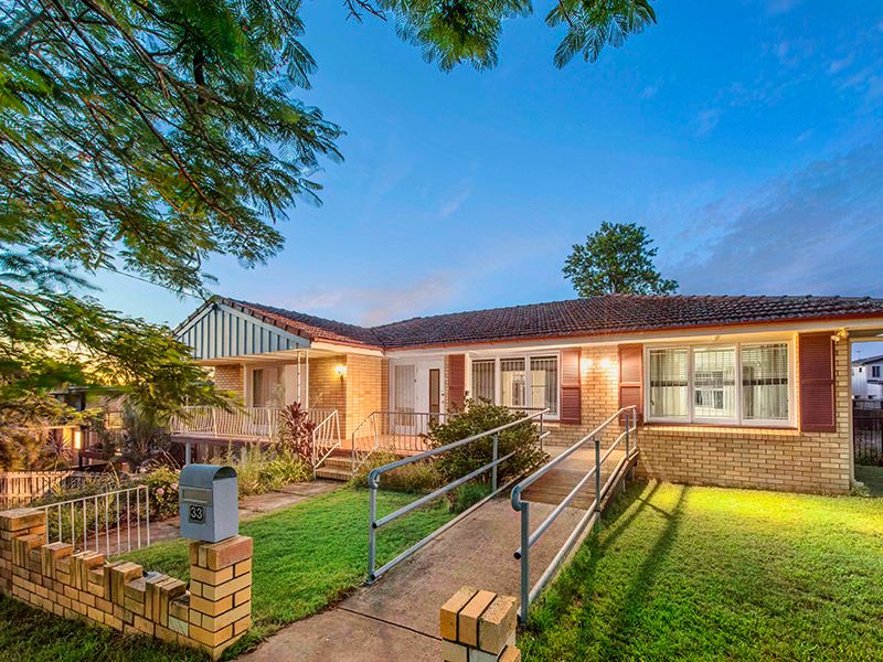 33 Brodie Street, Holland Park West, QLD 4121