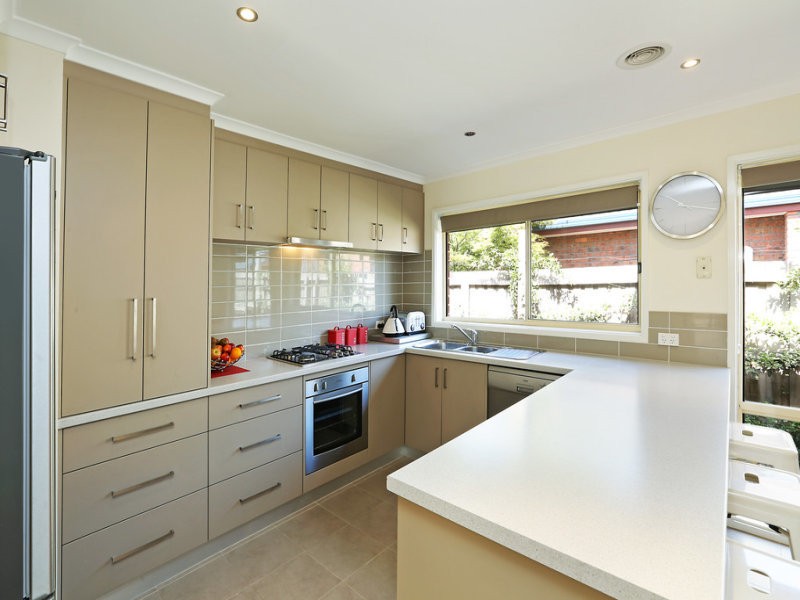 8 Jaybree Court, Grovedale, VIC 3216