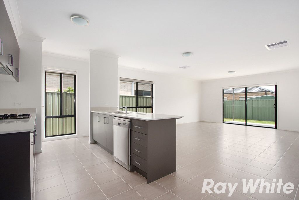 30 Moore Mews, Pakenham, VIC 3810
