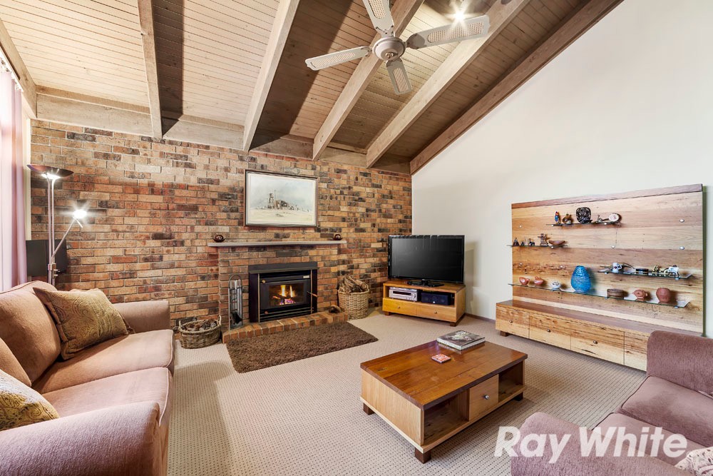 13 Pulford Crescent, Mill Park, VIC 3082