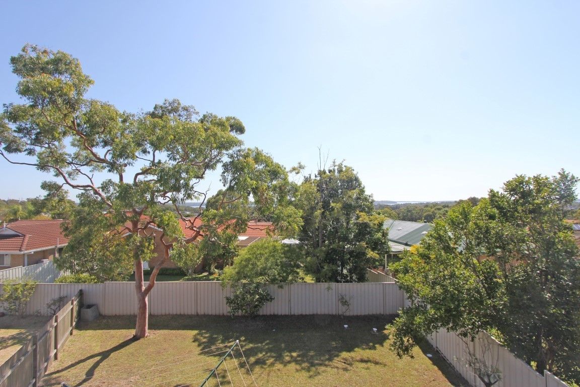 1A Courigal Drive, Lake Haven, NSW 2263