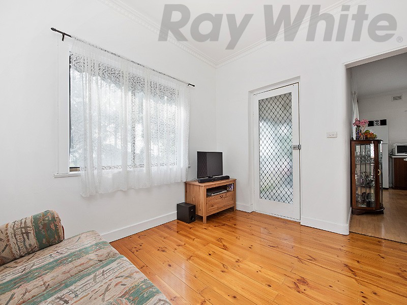 2 Montrose Avenue, Clearview, SA 5085